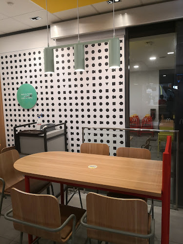 McDonald's - Hospitality and gastronomy