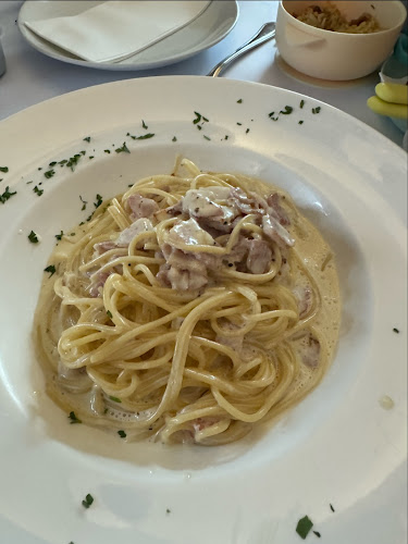 400 E Coast Rd, Singapore 428996