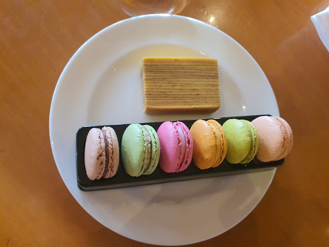 The Fullerton Cake Boutique - Singapore