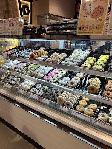 Dunkin' Pasir Ris Mall - Hospitality and gastronomy