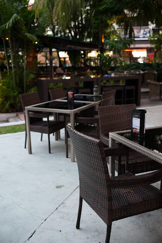 Mel's Place Restaurant & Bar