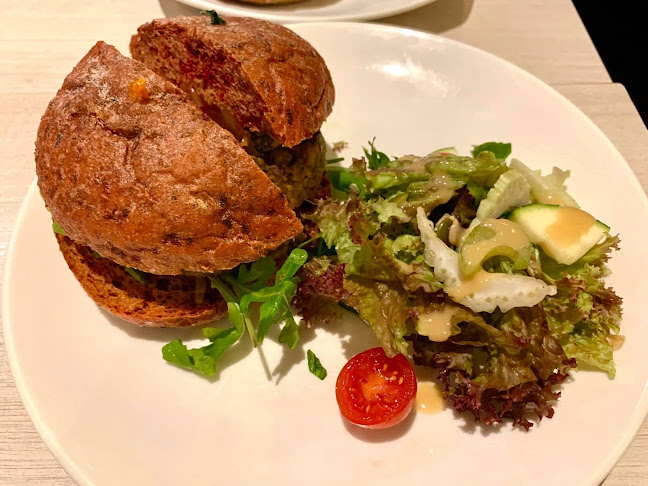 Comentarii opinii despre Cedele Bakery Kitchen - Parkway Parade