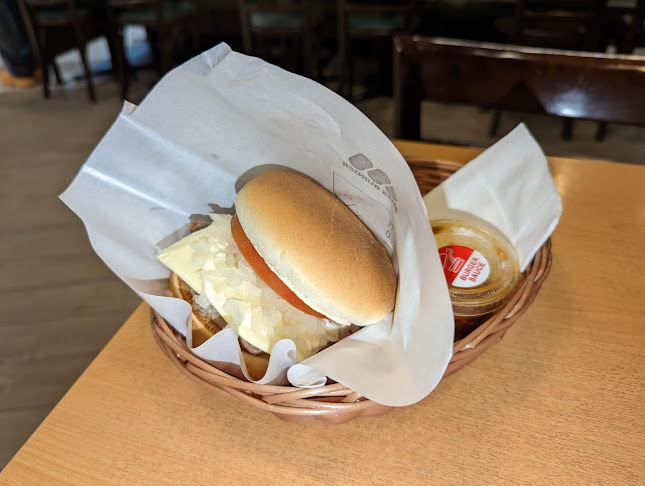 Comentarii opinii despre MOS Burger - White Sands