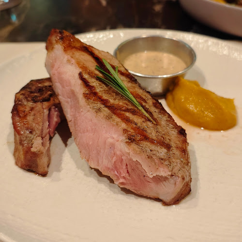 1 HarbourFront Walk, #01-161/162 Vivocity, Singapore 098585