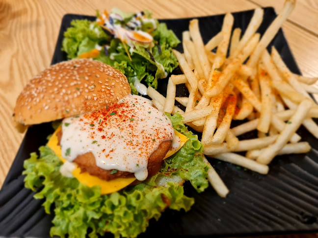 445 Bedok North Street 1, #01-02 Djitsun Mall, Singapore 469661