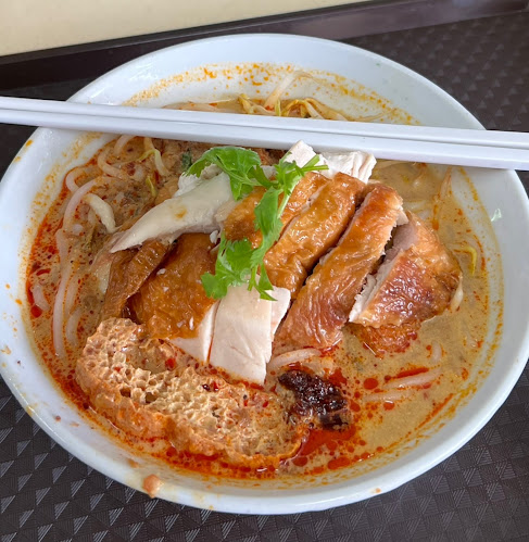 Holland drive Hainanese Chicken rice herbal soup