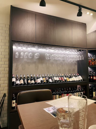 428 River Valley Rd, #01-01/2, Singapore 248327