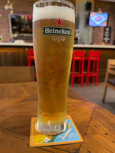 The Queen & Mangosteen - Singapore