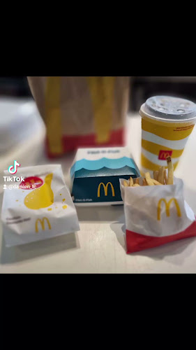 Opinii despre McDonald's Jewel în Singapore - Hospitality and gastronomy