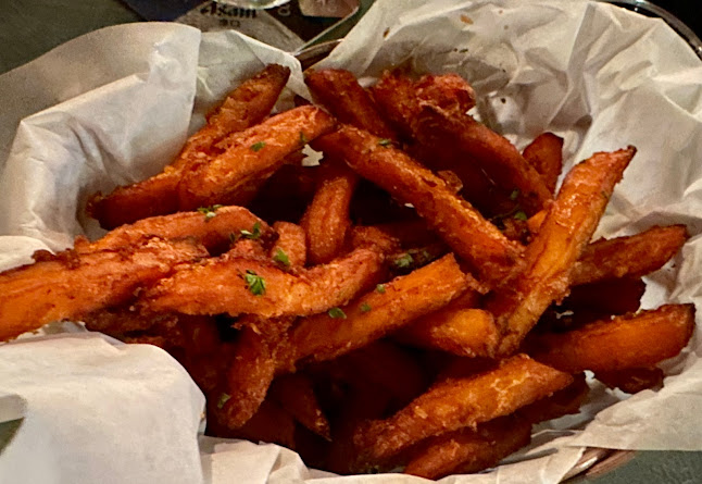 1 Tyrwhitt Bistro Bar - Hospitality and gastronomy