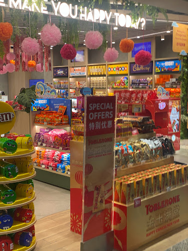 Opinii despre The Cocoa Trees - Changi Airport Terminal 2 Central în Singapore - Hospitality and gastronomy