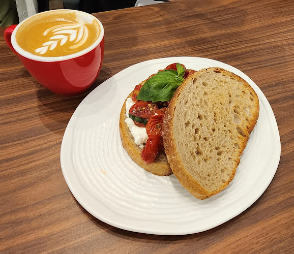 Opinii despre Luvall Coffee în Singapore - Hospitality and gastronomy