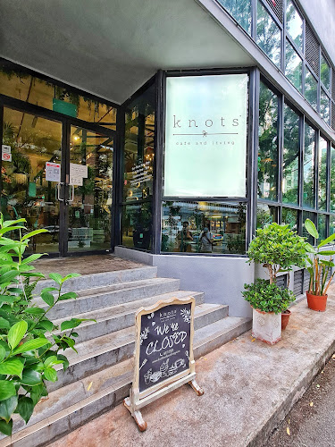 Comentarii opinii despre Knots Cafe & Living (Pasir Panjang)