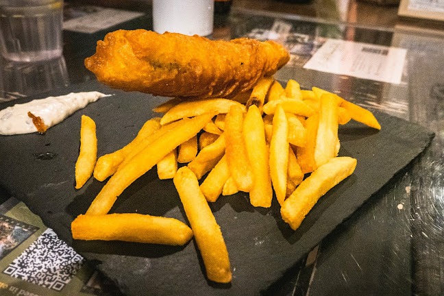 Knots Cafe & Living (Pasir Panjang)