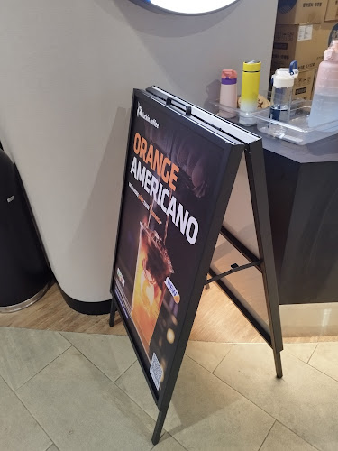 luckin coffee - Waterway Point - Hospitality and gastronomy