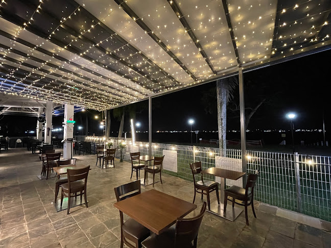 High Tide Bistro and Bar