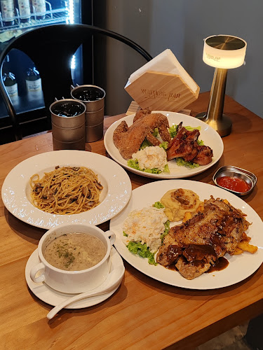 Waiting Bar & Restaurant - Singapore