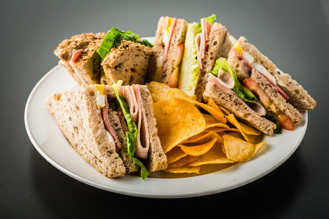 Geláre Causeway Point - Hospitality and gastronomy