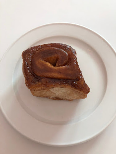 Opinii despre Simply Bread, Cluny Court în Singapore - Hospitality and gastronomy