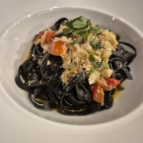 #881, Singapore 279893