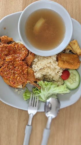 Comentarii opinii despre Yishun Park Hawker Centre