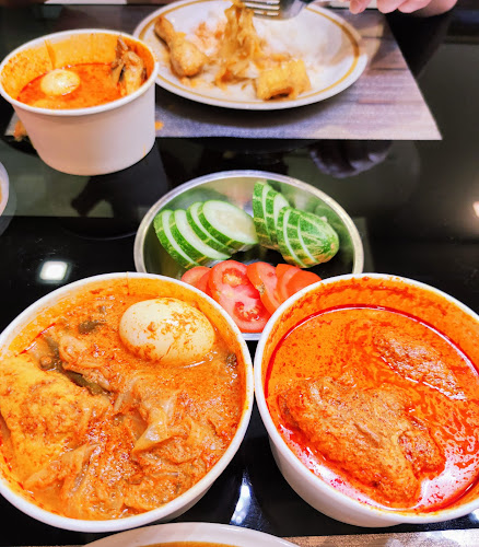 303 Jurong East Street 32, Stall 3 Kimly Food Court, Singapore 600303