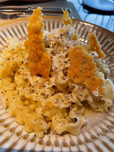 Paradise Pizza & Elixir Coffee and Wine - Holland - Singapore