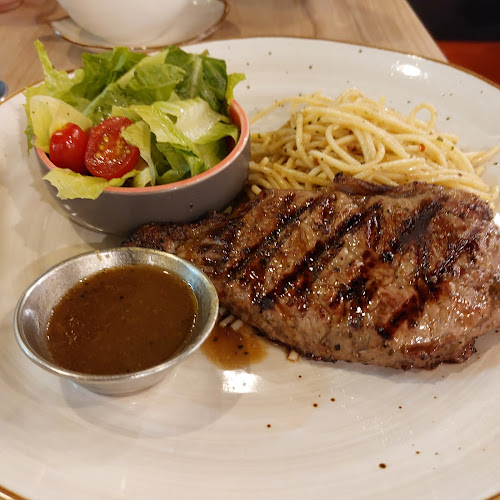 Hot Tomato - Hospitality and gastronomy