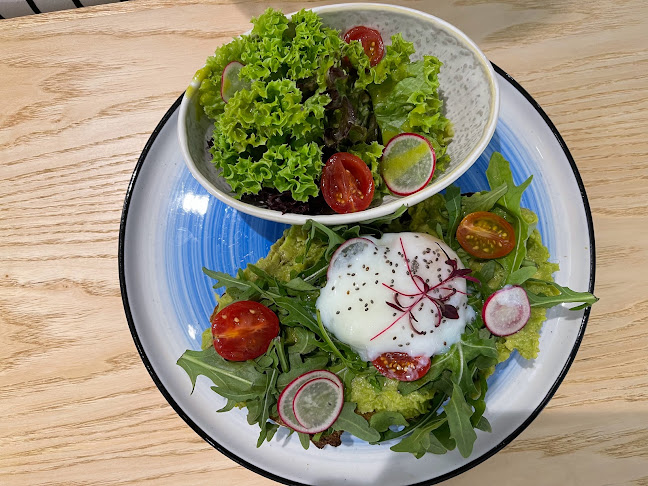 6 Letter Brunch - Singapore