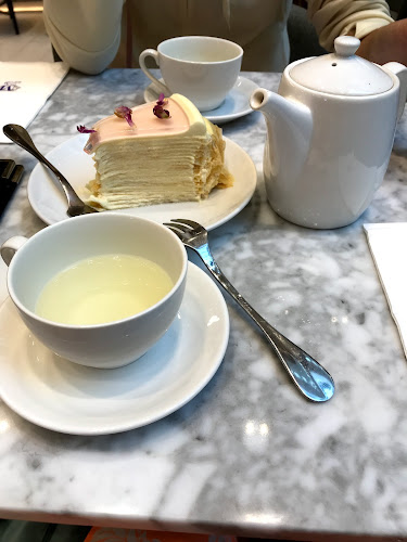 Lady M @ Jewel Changi Airport - Hospitality and gastronomy