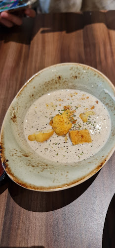 1 HarbourFront Walk, #01 - 175 / 176 / 177, Singapore 098585