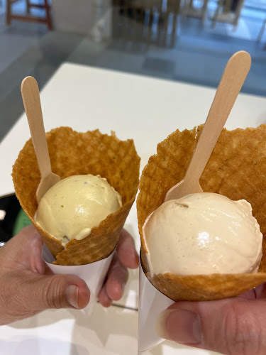 Comentarii opinii despre Hundred Acre Creamery (Tampines) | Crafted Gelato, Waffles and Desserts