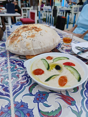 67 Bussorah St, Singapore 199481