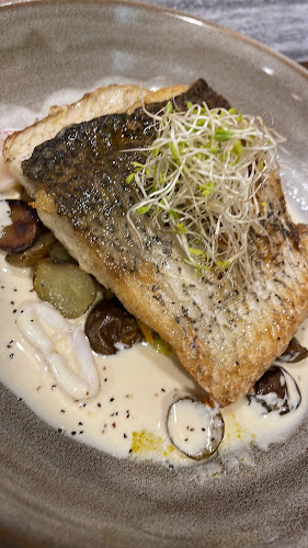 Poulet - White Sands - Hospitality and gastronomy