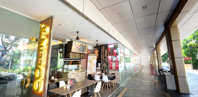 COLLIN'S® Shaw Plaza - Singapore