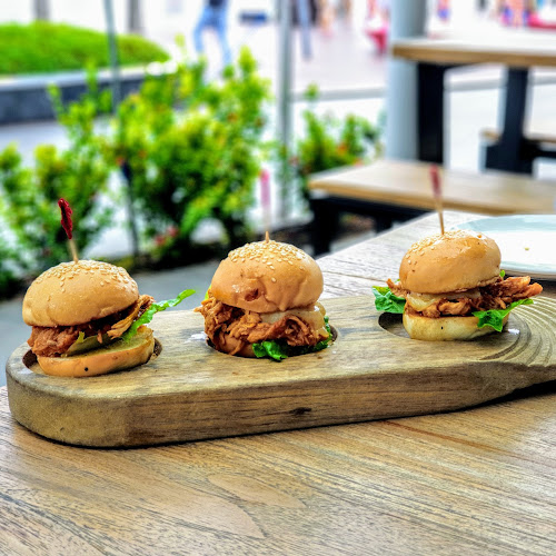 1 HarbourFront Walk, #01-106/107 VivoCity, Singapore 098585