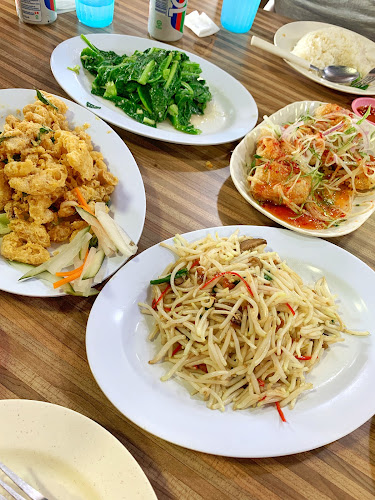 Li Yuan Seafood Fish Head Steamboat - Singapore