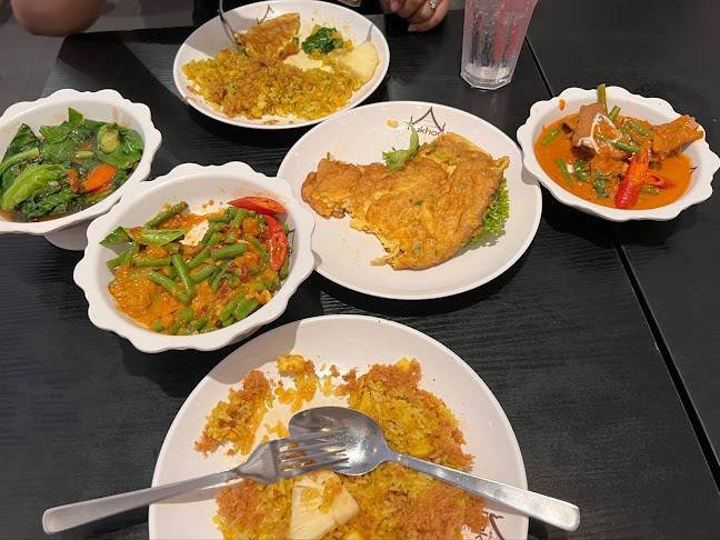 1 North Point Dr, #02-132/133 South Wing, NorthPoint City, Singapore 768019