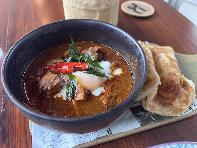 Komyuniti Bar & Restaurant - Singapore