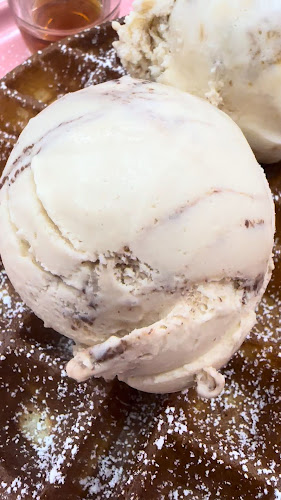 Creme by LELE Bakery - Singapore