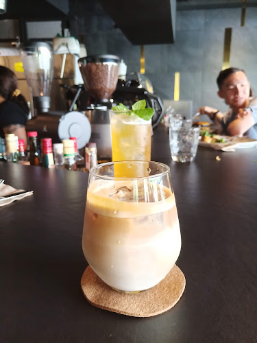 Opinii despre Paradise Pizza & Elixir Coffee and Wine - Holland în Singapore - Hospitality and gastronomy