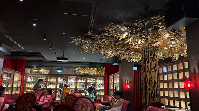 Whiskey Library & Jazz Club