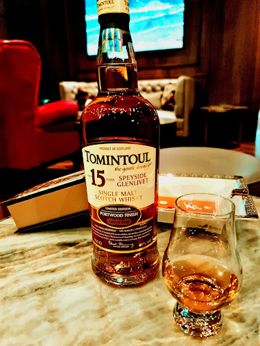 Comentarii opinii despre Capitol Cigar & Whisky Lounge by Quaich Bar