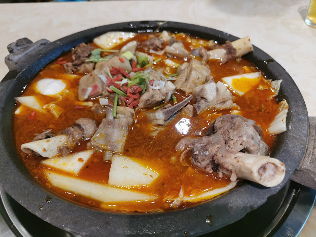 满族火锅 Man Zhu Steamboat Restaurant - Singapore