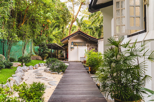 IRU DEN - Hospitality and gastronomy