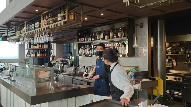 FLNT | Nikkei Restaurant & Bar