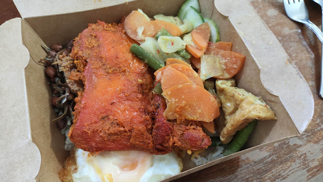 Opinii despre Crave Nasi Lemak @ Causeway Point în Singapore - Hospitality and gastronomy