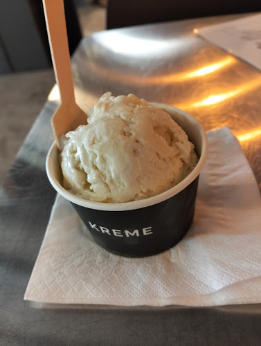Opinii despre Kreme Cafe în Singapore - Hospitality and gastronomy
