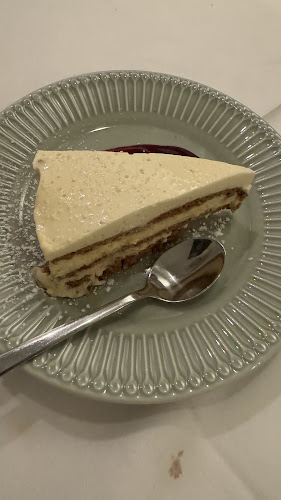 5 Greendale Ave, Singapore 289501