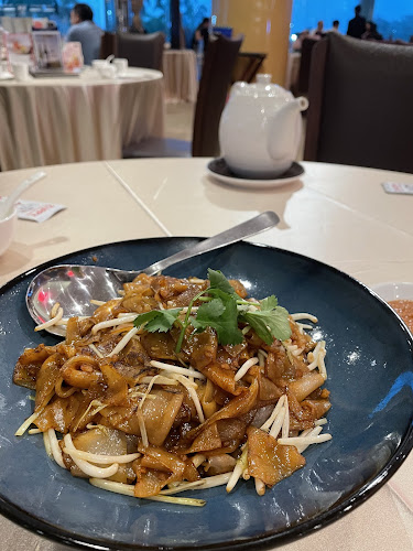 Famous Palace - Hospitality and gastronomy